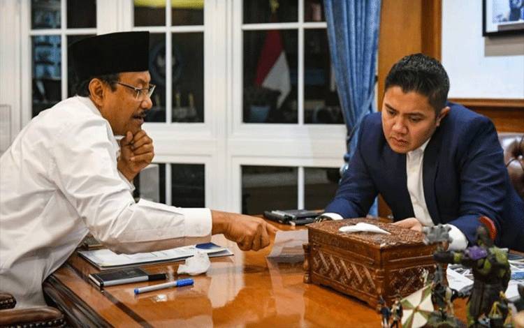 Seskab Terima Mensos Bahas Kerja Sama Sekolah Rakyat dan Universitas