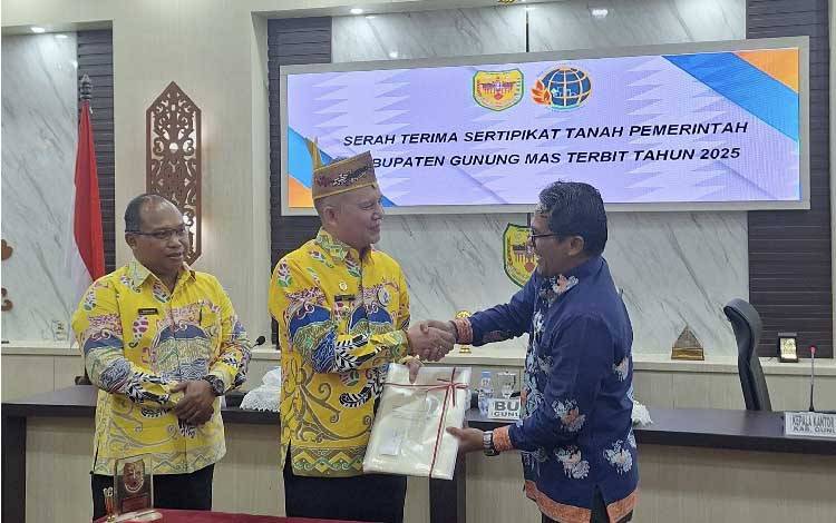 Bupati Gunung Mas Apresiasi Kantor Pertanahan dalam Membantu Amankan Aset Tanah Pamda