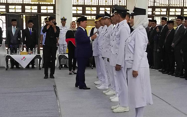 Bupati Kotim Mutasi Dua Camat, Sarju dan Zikrilah Mendapatkan Jabatan Baru
