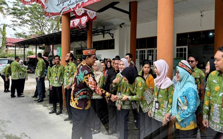 Bupati Barito Utara Sebut DLH Cerminan Wajah Barito Utara di Mata Masyarakat