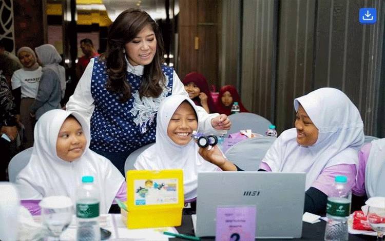 Menkomdigi Soroti Partisipasi Perempuan dalam Bidang Teknologi