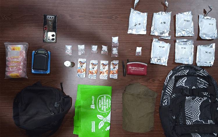 Polda Kalteng Ringkus Dua Pengedar Narkoba di Katingan, Barang Bukti 101 Gram Sabu