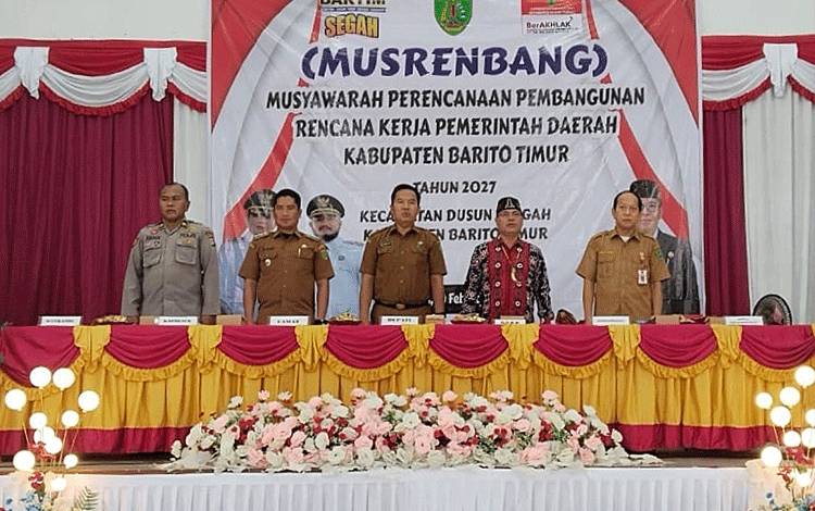 Asisten I Setda Bartim Buka Musrenbangcam di Kecamatan Dusun Tengah