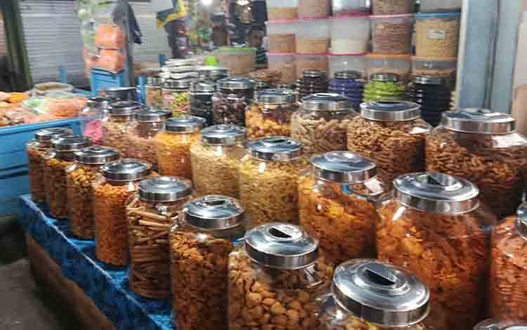 DPRD Palangka Raya Ingatkan Pedagang Jaga Keamanan Pangan Kue Kering