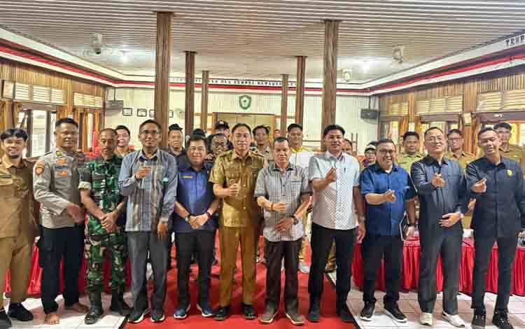 Dewan Dorong Perusahaan Salurkan CSR dan Perbaikan Jalan Eks TMMD di Parenggean