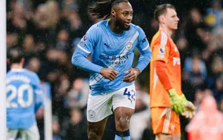 Libas Fulham 3-0, Manchester City Tempel Ketat Arsenal