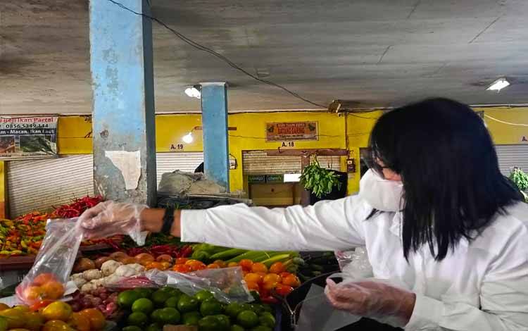 DPKP Kotim Lakukan Pengujian Sampel Bahan Pangan untuk Pastikan Keamanan Masyarakat