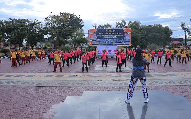 Perkuat Soliditas dan Kebugaran, Polres Seruyan Olahraga Bersama