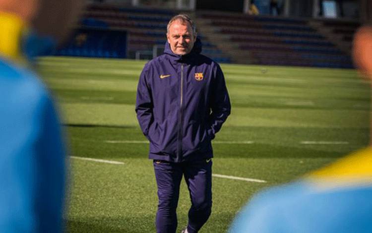 Hansi Flick Pastikan Raphinha Bisa Bermain Lawan Girona