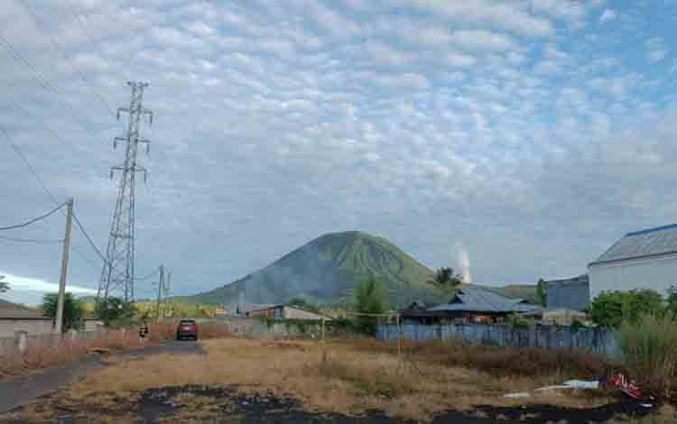 Badan Geologi: Potensi Ancaman Bahaya Gunung Lokon Mungkin Gas Beracun