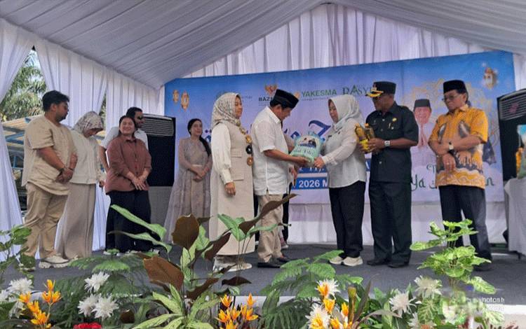 Keluarga H Abdul Rasyid AS Salurkan Zakat berupa 625 Ton Beras dan 125 Ribu Liter Minyak Goreng Jelang Ramadan