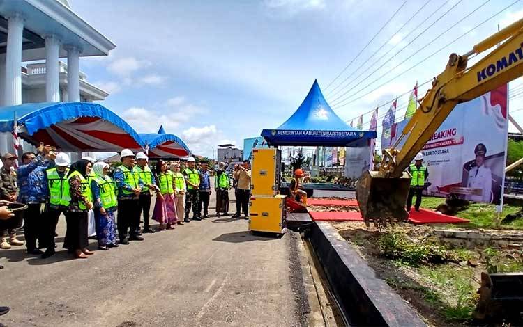 Pelebaran Jalan Muara Teweh Sudah Bergerak, Bupati Barito Utara Minta Kontraktor Turun Langsung Tancap Gas