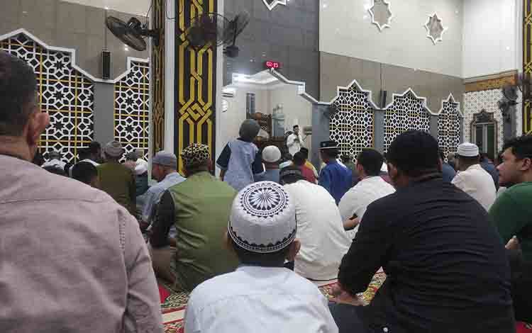 Mayoritas Penduduk Kotawaringin Timur Menjalankan Ibadah Puasa