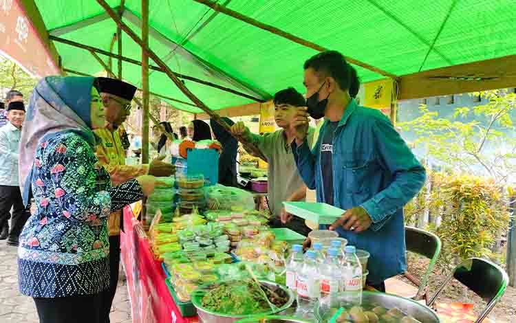 Pemkab Kobar Resmi Buka Pasar Ramadan 1447 H
