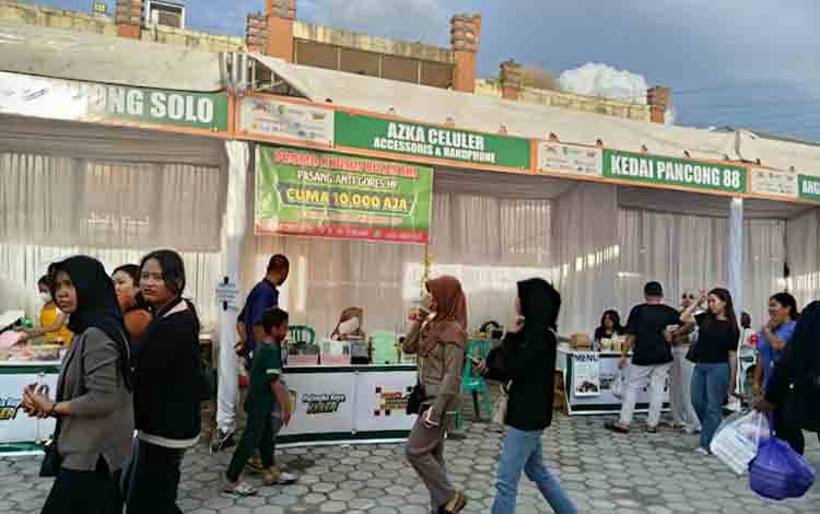 Wali Kota Palangka Raya Minta Penambahan Bak Sampah di Pasar Ramadan Datah Manuah