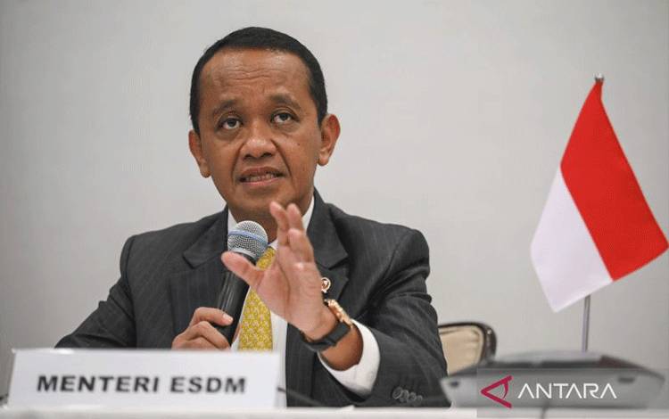 Bahlil Sebut Impor Etanol Dibuka untuk Kembangkan Energi Bersih