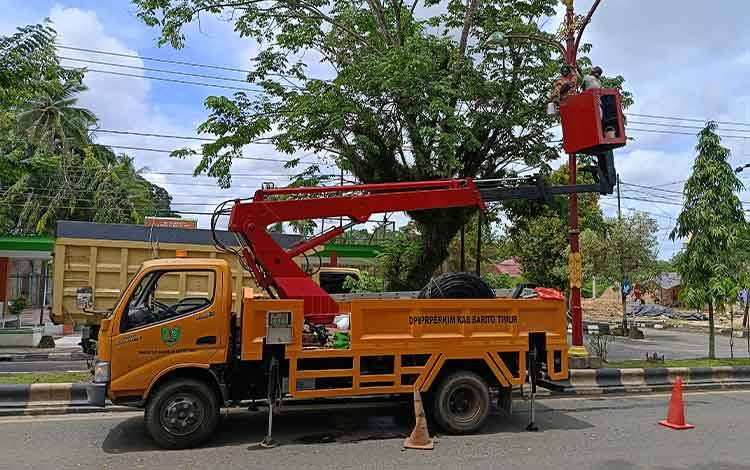 Perawatan PJU Ditingkatkan, PUPR Perkim Bartim Prioritaskan Keselamatan Pengguna Jalan