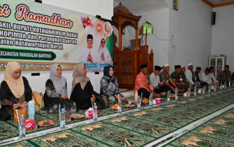 Safari Ramadan di Pangkalan Banteng, Bupati Kobar Serap Aspirasi Masyarakat