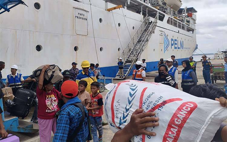 Tiket Kapal Pelni Pelabuhan Kumai 9-19 Maret 2026 Habis Terjual