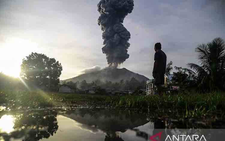 Badan Geologi Perluas Rekomendasi Radius Aman Pasca-erupsi Gunung Ibu