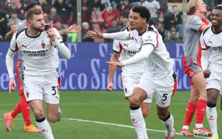 Dua Gol Larut Antar AC Milan Taklukkan Cremonese 2-0