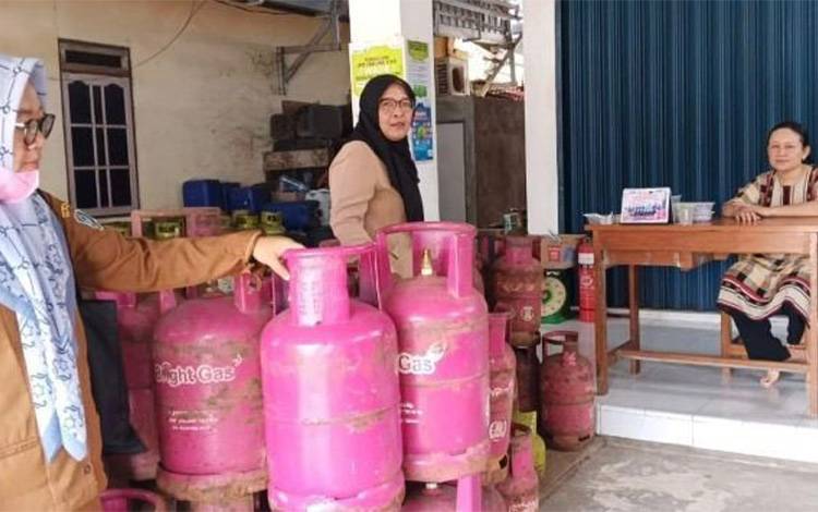 Pastikan Ketersediaan Elpiji 3 kg, Disprindagkop Seruyan Lakukan Monitoring