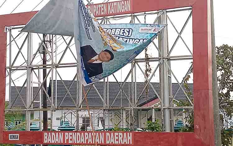 Cuaca Ekstrem Intai Katingan, Warga Diimbau Waspada Angin Kencang dan Pohon Tumbang