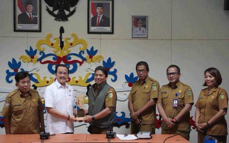 Inventarisasi Materi Pengawasan UU No 23 Tahun 2014 Jadi Fokus Kunjungan DPD RI ke Bapperida Palangka Raya