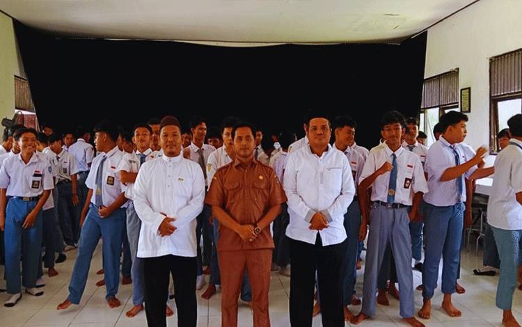 KUA Mentaya Hilir Utara Edukasi Pelajar tentang Keluarga Sakinah