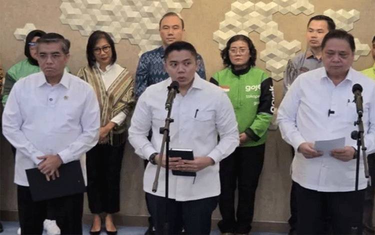 Seskab: THR ASN dan TNI-Polri Cair 100 Persen