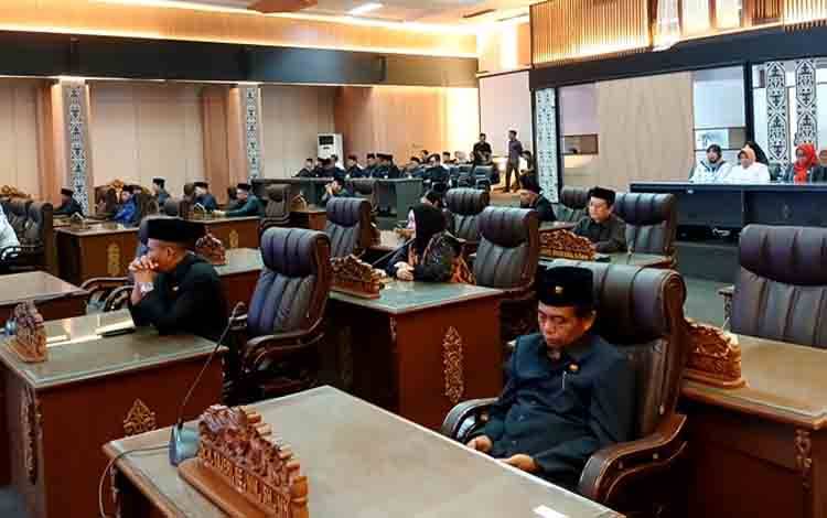 Bupati Jawab Pemandangan Umum Fraksi DPRD atas Lima Raperda pada Paripurna III Masa Sidang I 2026