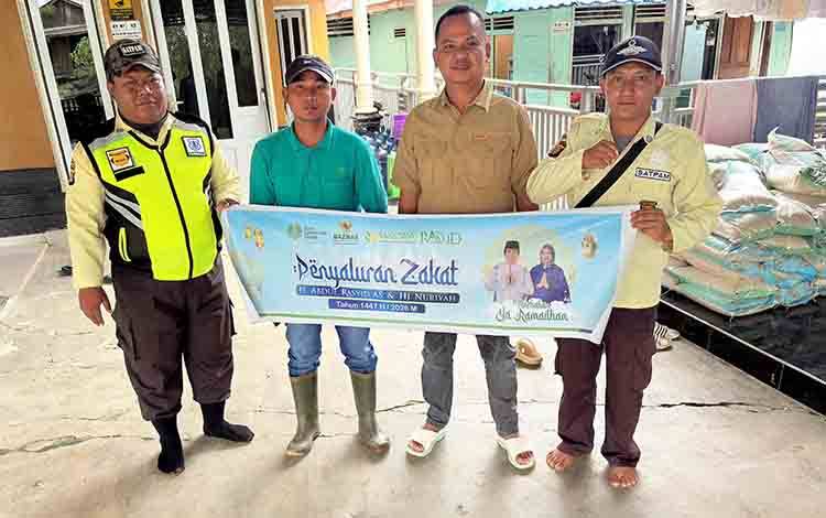 Desa Budi Mufakat Bataguh Terima Zakat dari H Abdul Rasyid AS