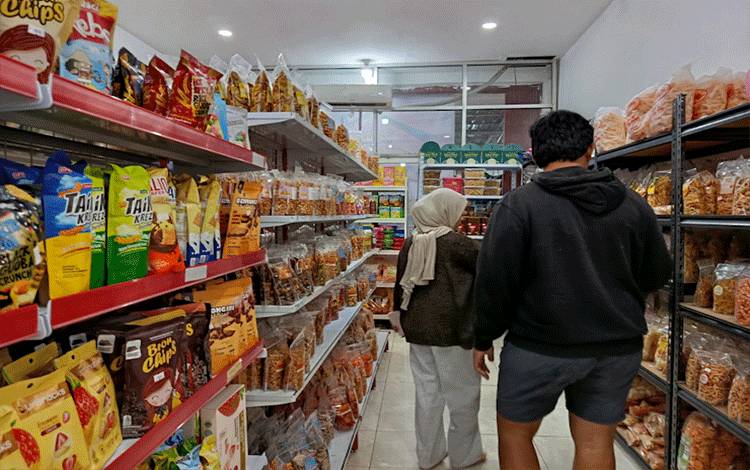 DPRD Palangka Raya Minta Pengawasan Toko Makanan Ringan Diperketat Demi Keamanan Konsumen