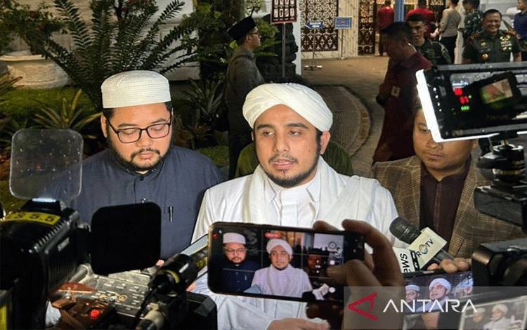 FPI Titip Surat Kepada Prabowo Minta Indonesia Menarik Diri Dari BoP