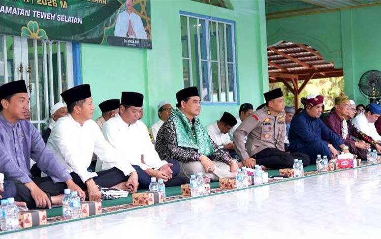 Bupati Barito Utara Ajak Warga Tawan Jaya Perkuat Ukhuwah dan Kebersamaan