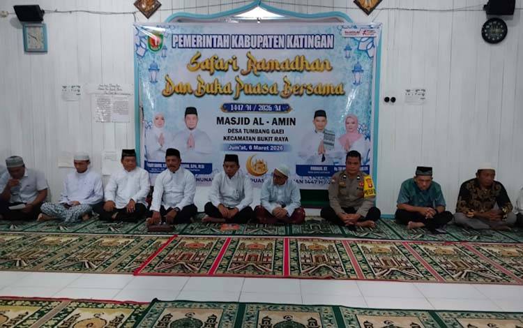Safari Ramadan di Bukit Raya, Wakil Bupati Katingan Pererat Silaturahmi Bersama Warga Tumbang Gaei