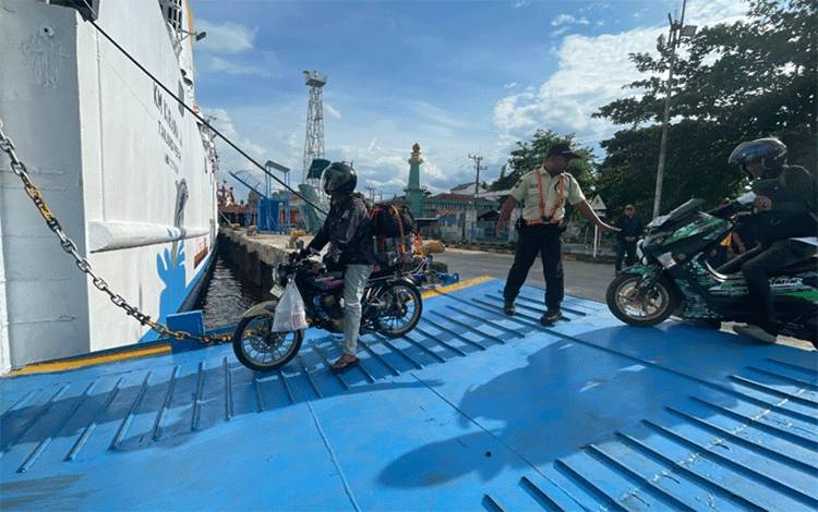 Pemudik dari Sampit Pilih Bawa Motor Naik KM Kirana III, Lebih Irit untuk Lanjut Perjalanan ke Jawa