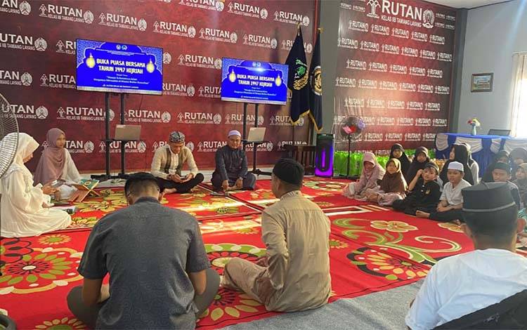 Rutan Tamiang Layang Buka Puasa Bersama Anak Yatim Piatu
