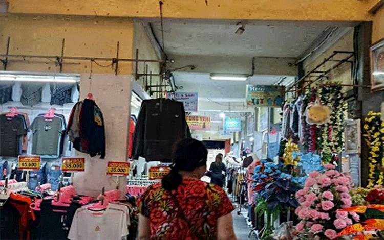 DPRD Palangka Raya Menilai Baju Bekas Impor Murah Bisa Ancam Pedagang Lokal
