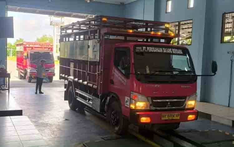 Plt Kadishub Palangka Raya Ajak Pemilik Kendaraan Rutin Uji KIR
