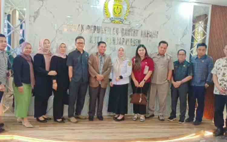 DPRD Kalteng Ajak Masyarakat Manfaatkan Fasilitas 17 Bus Mudik Gratis Pemprov