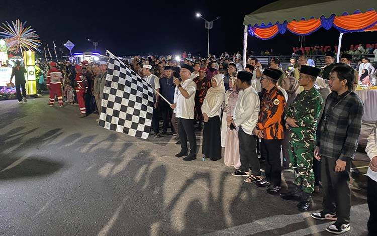 Bupati Barito Selatan: Lomba Tanglong Tradisi Masyarakat