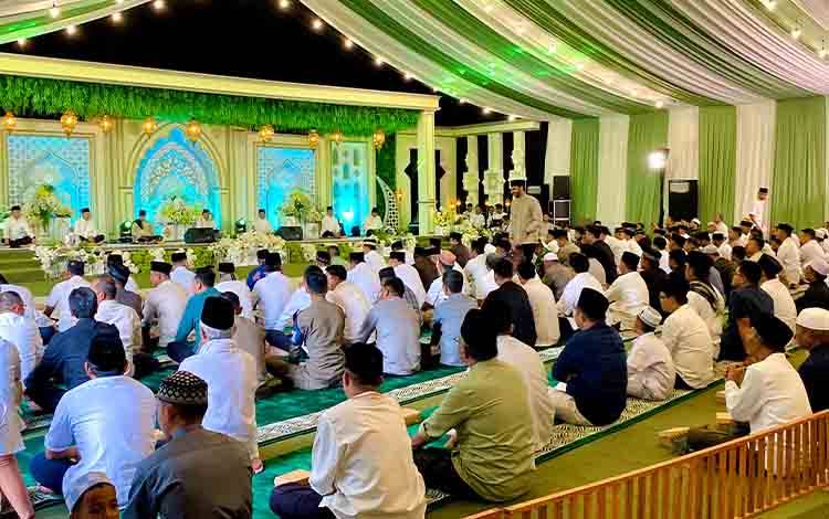 Ribuan Warga dari Berbagai Daerah Hadiri Buka Puasa Bersama di Kediaman H Abdul Rasyid AS