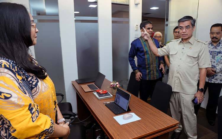 Menaker Pastikan Posko THR-BHR Tetap Siaga Saat Libur, Aduan Jadi Prioritas