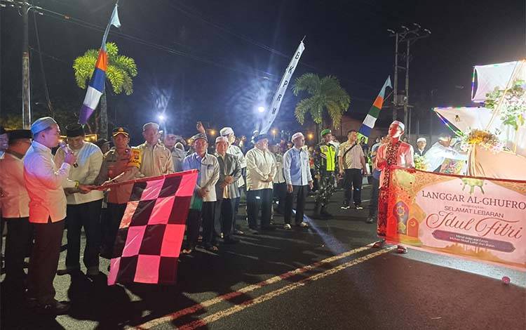 Idulfitri Bergema, Bupati Lepas Festival Gema Takbir di Pulang Pisau
