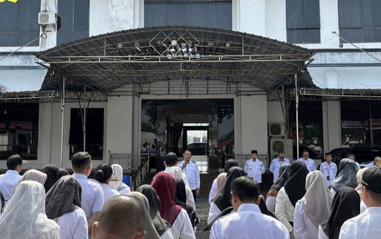 Bupati Seruyan Pimpin Apel Perdana Usai Lebaran, Tekankan Disiplin dan Tanggung Jawab ASN