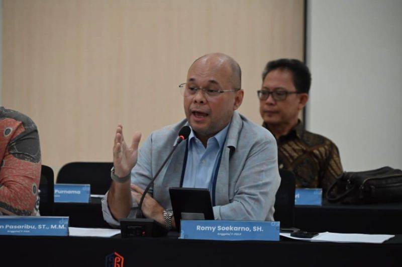 DPR Ingatkan WFH untuk Efisiensi BBM Jangan Kontraproduktif