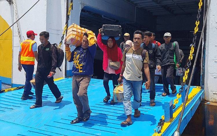 Arus Balik Lebaran di Pelabuhan Sampit Mulai Ramai