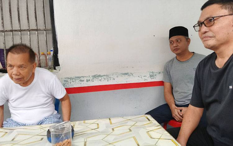 Anggota DPR Bias Layar Bertemu Ujang Iskandar dan Ben Brahim Saat Berkunjung ke Rutan Palangka Raya