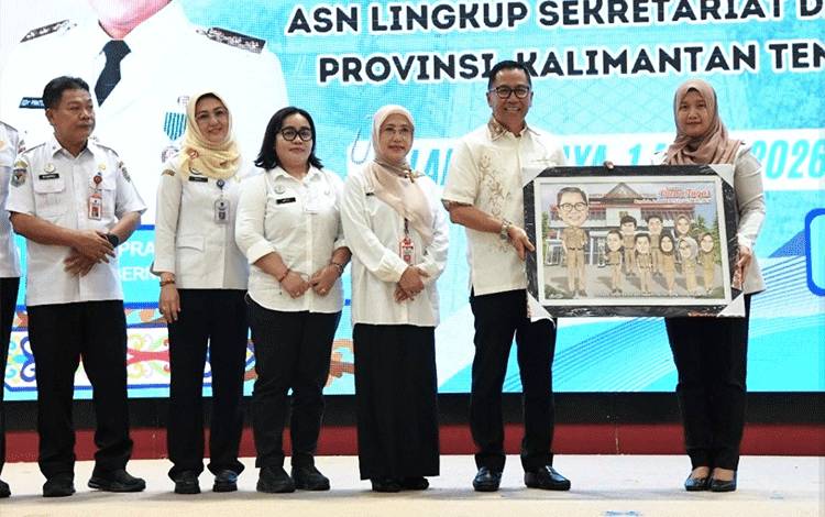Sunarti Apresiasi Pengabdian Leonard S Ampung Selama Menjabat Plt Sekda Kalteng